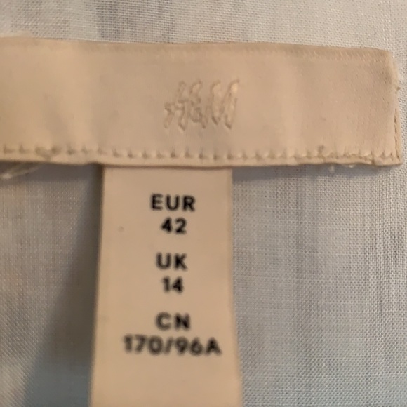 H&M Wrap Dress - Picture 4 of 5